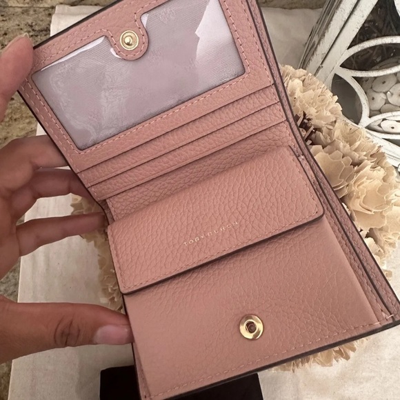 New Tory butch blake wallet - Picture 3 of 5